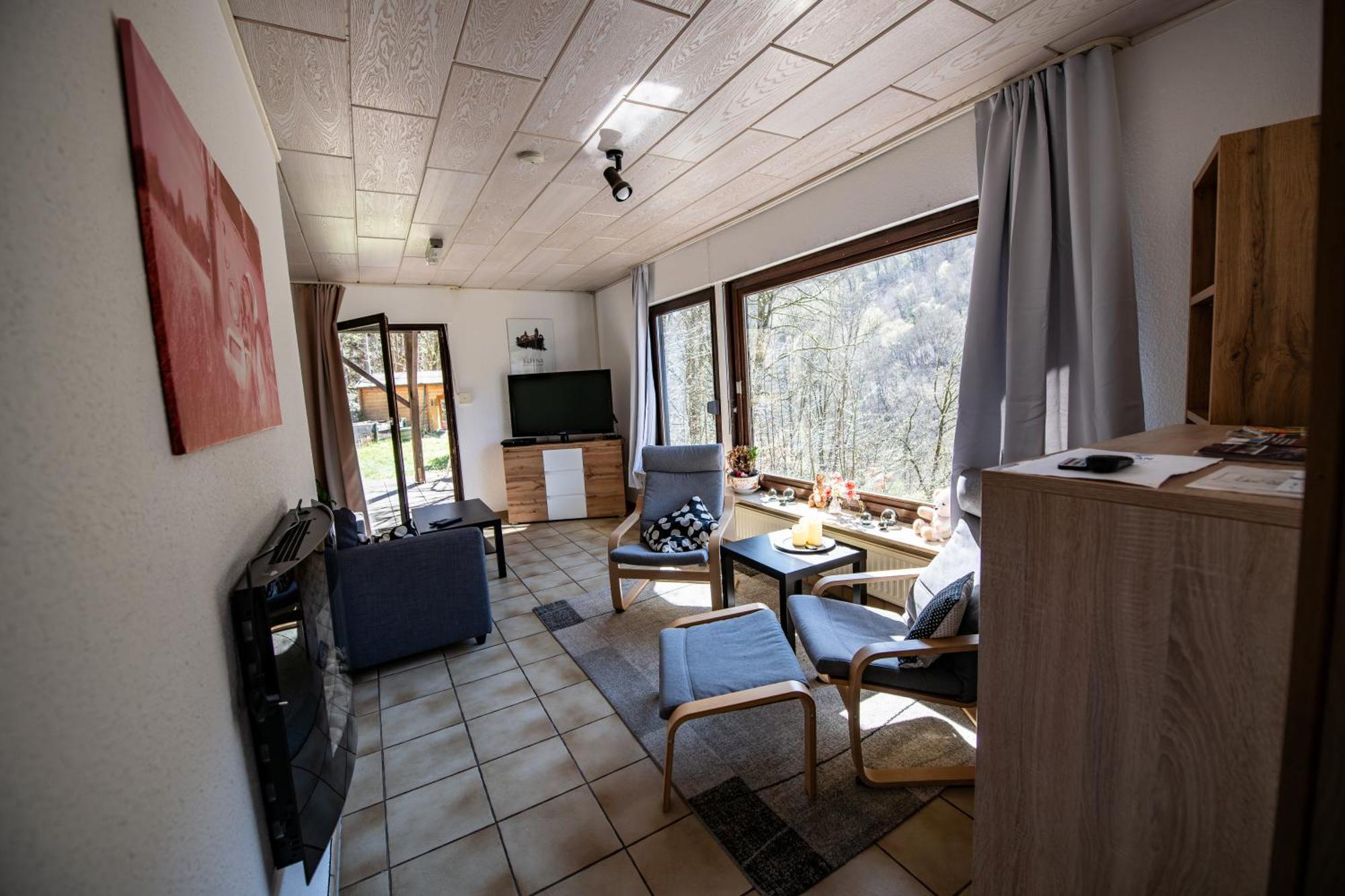 Schoene Ferienwohnung In Ruhiger Lage Altena Exterior foto